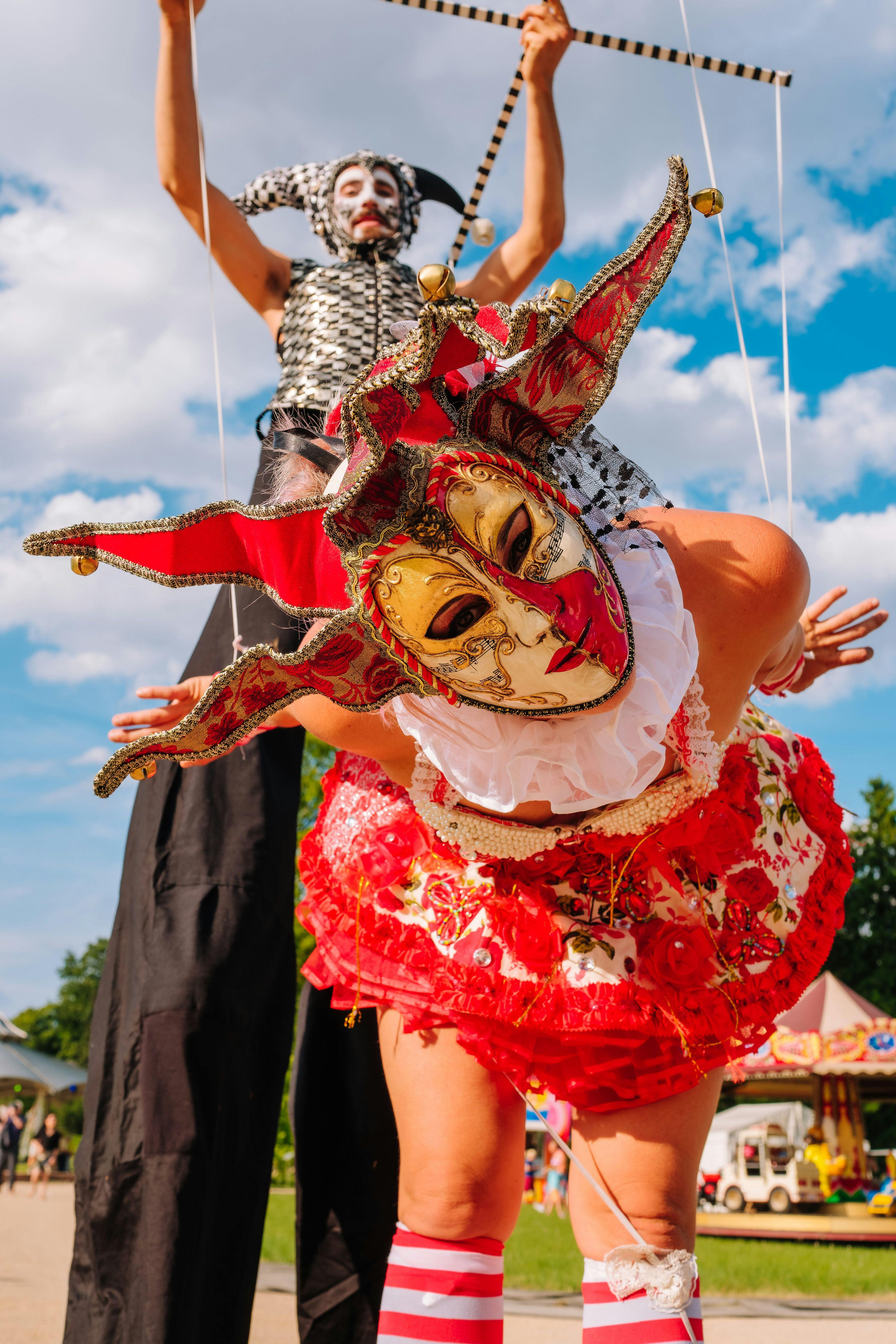 Galeriebild für Zirkus Walk-Act