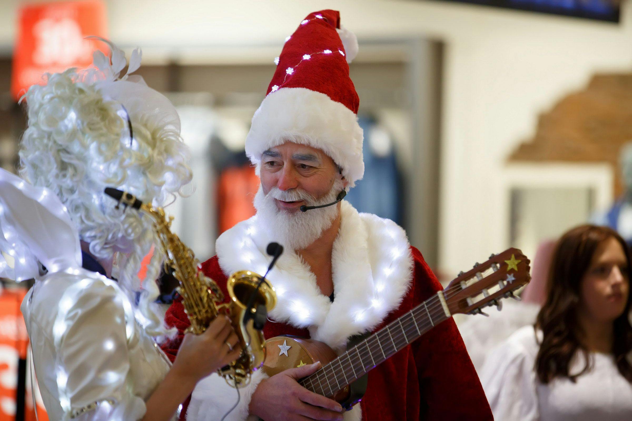 Galeriebild für Schneeflöckchen & Santa Klaus