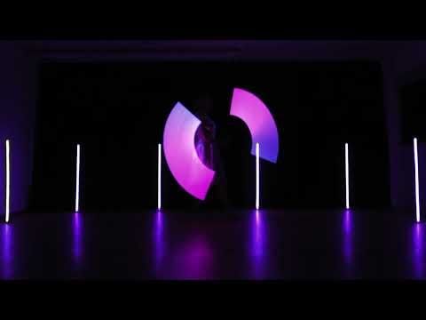 LED Poi Show Simone Fluhr