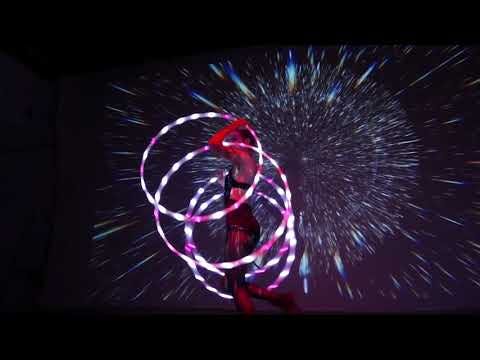 LED Hoop Showact meets Real Time Lightpainting