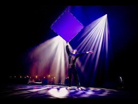 LED Cube | Boy Looijen | Wheel Sensation. Light & Acrobatic Show.