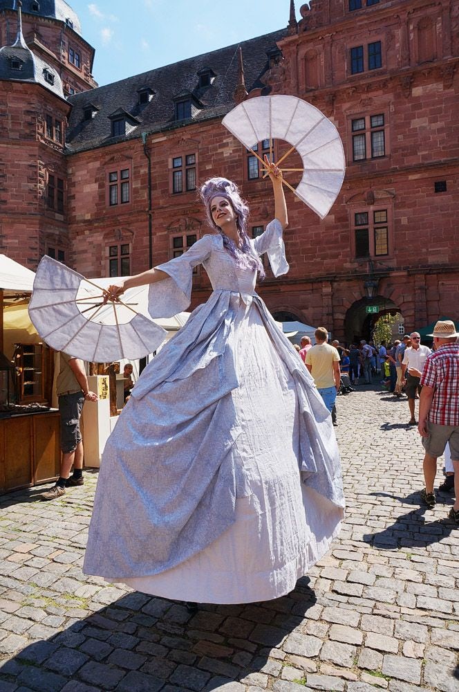 „Dietlinde von Oben“ Stelzenlauf